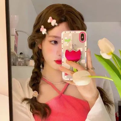 左撇子女人